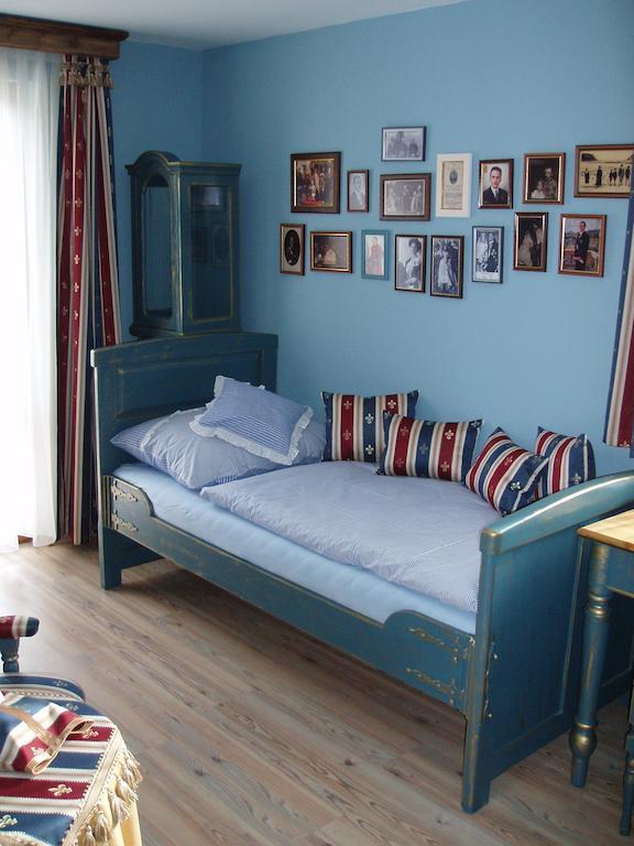 Penzion A Restauracia Toldi Galanta Kamer foto