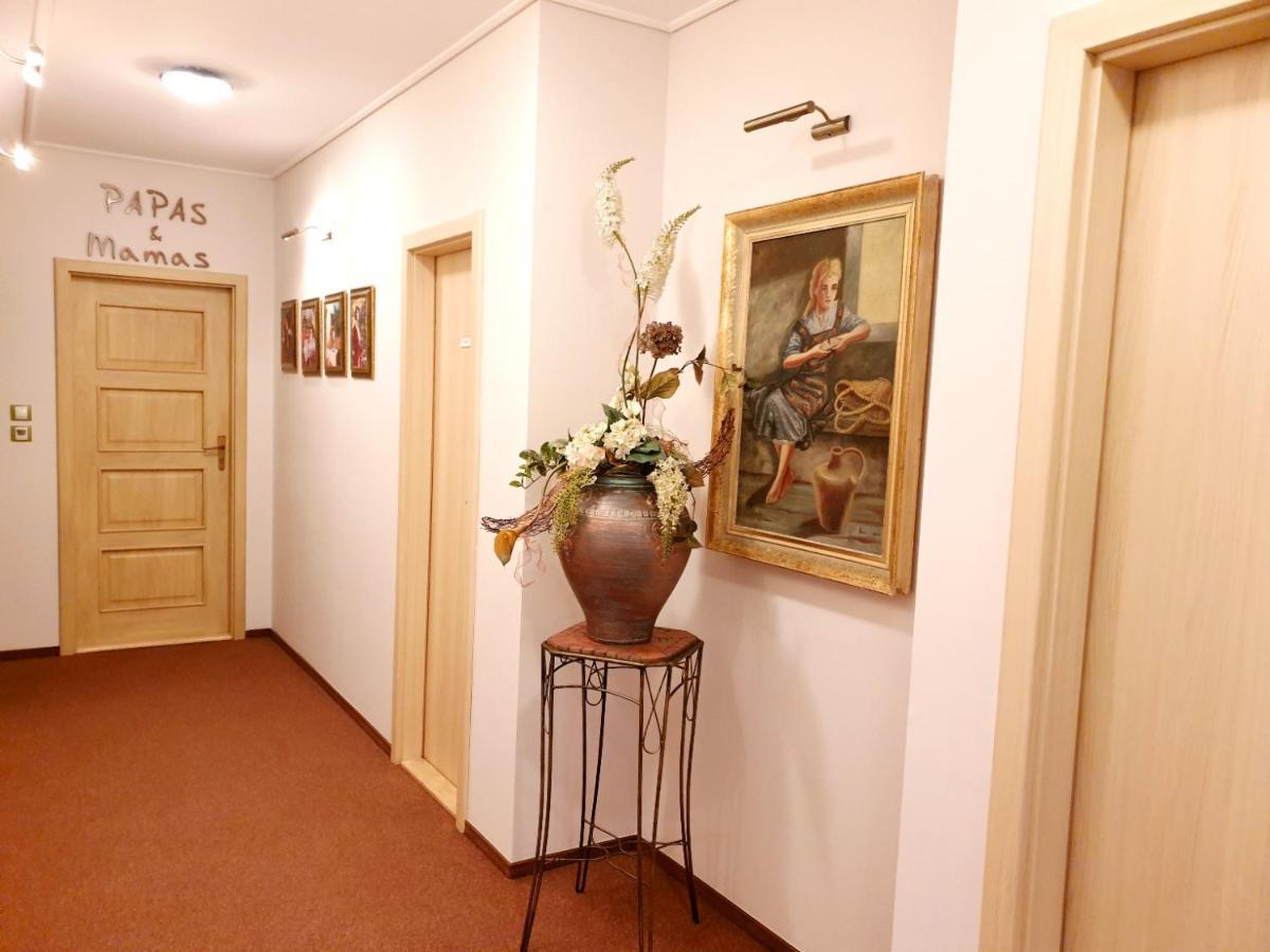 Penzion A Restauracia Toldi Galanta Buitenkant foto